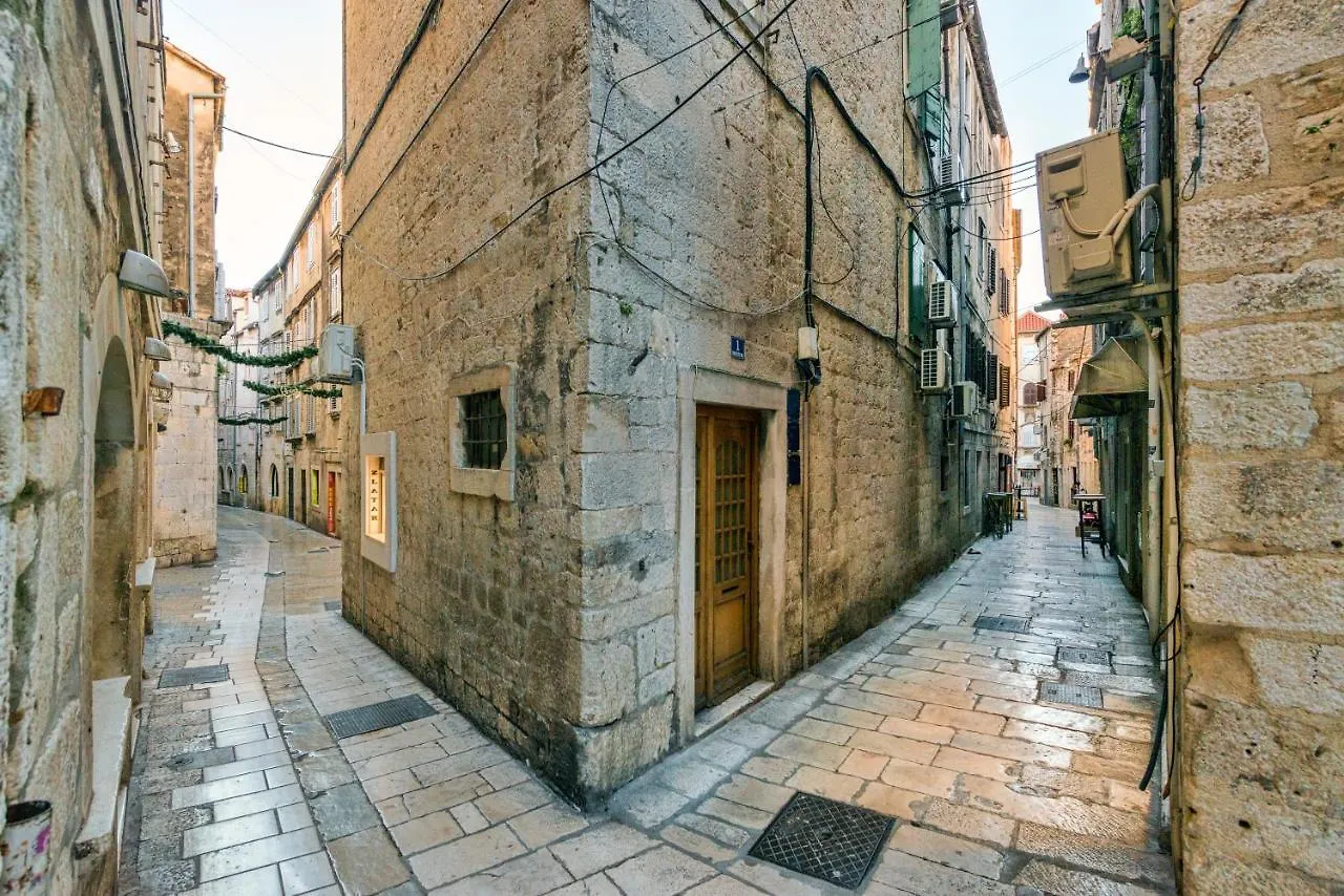 Lct Alberti Palace Apartment Split