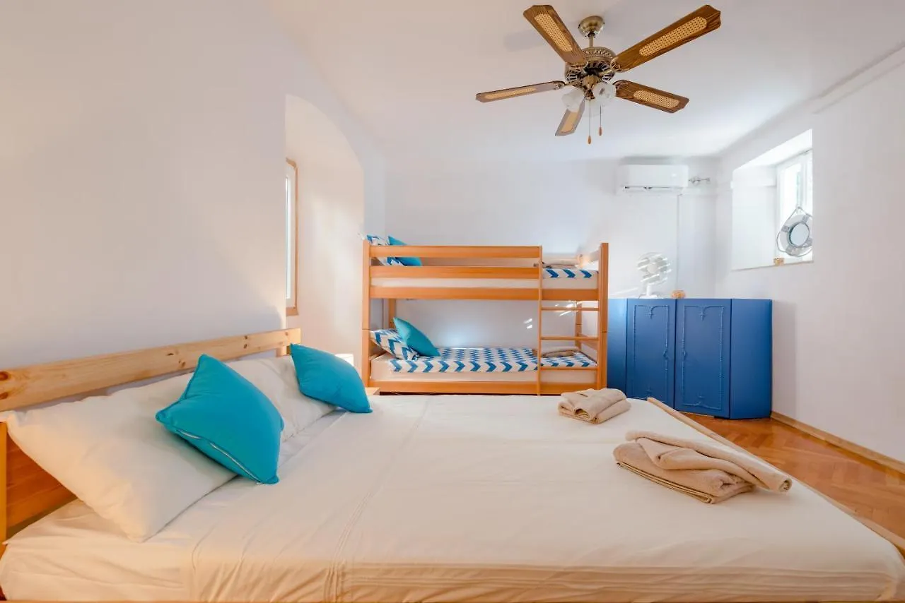 Lct Alberti Palace Apartment Split
